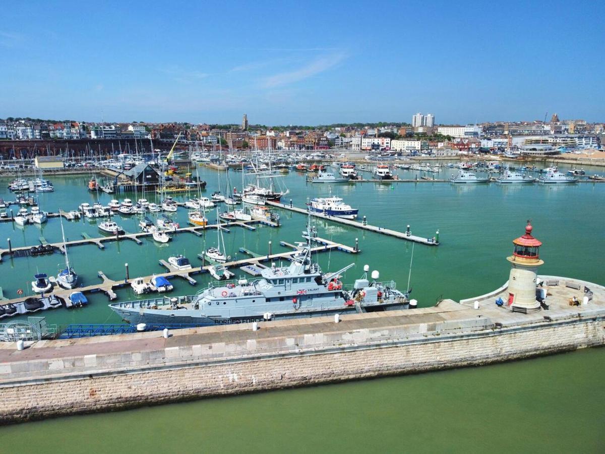 Sohot Stays The Royal Suite Harbour Views Sleeps 4 Ramsgate Eksteriør bilde